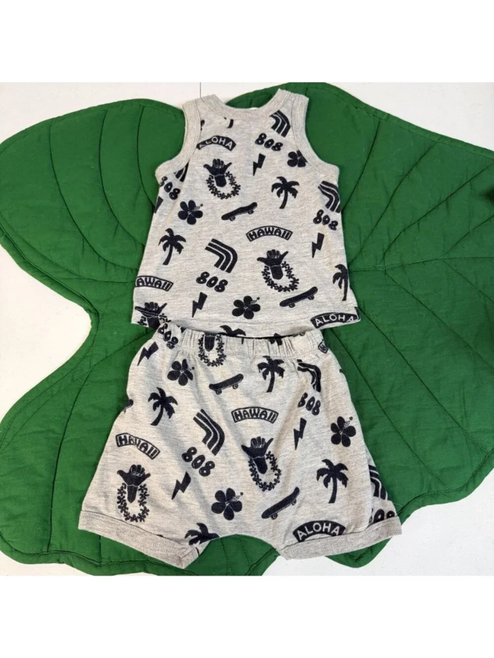 Little Chiefs of Hawaii 12-18M Tank Shorts Set Aloha Shaka Printed Outfit